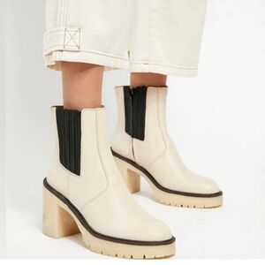 NWB Free People James Chelsea Boot Chunky Lug Heel White Leather Size 39 / 8.5